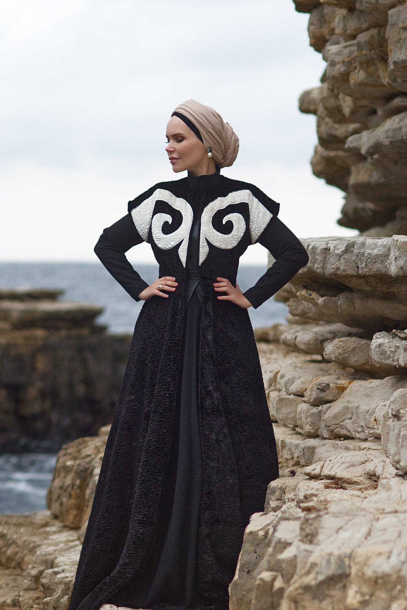 Tomiris Long Vest - Muslima Wear